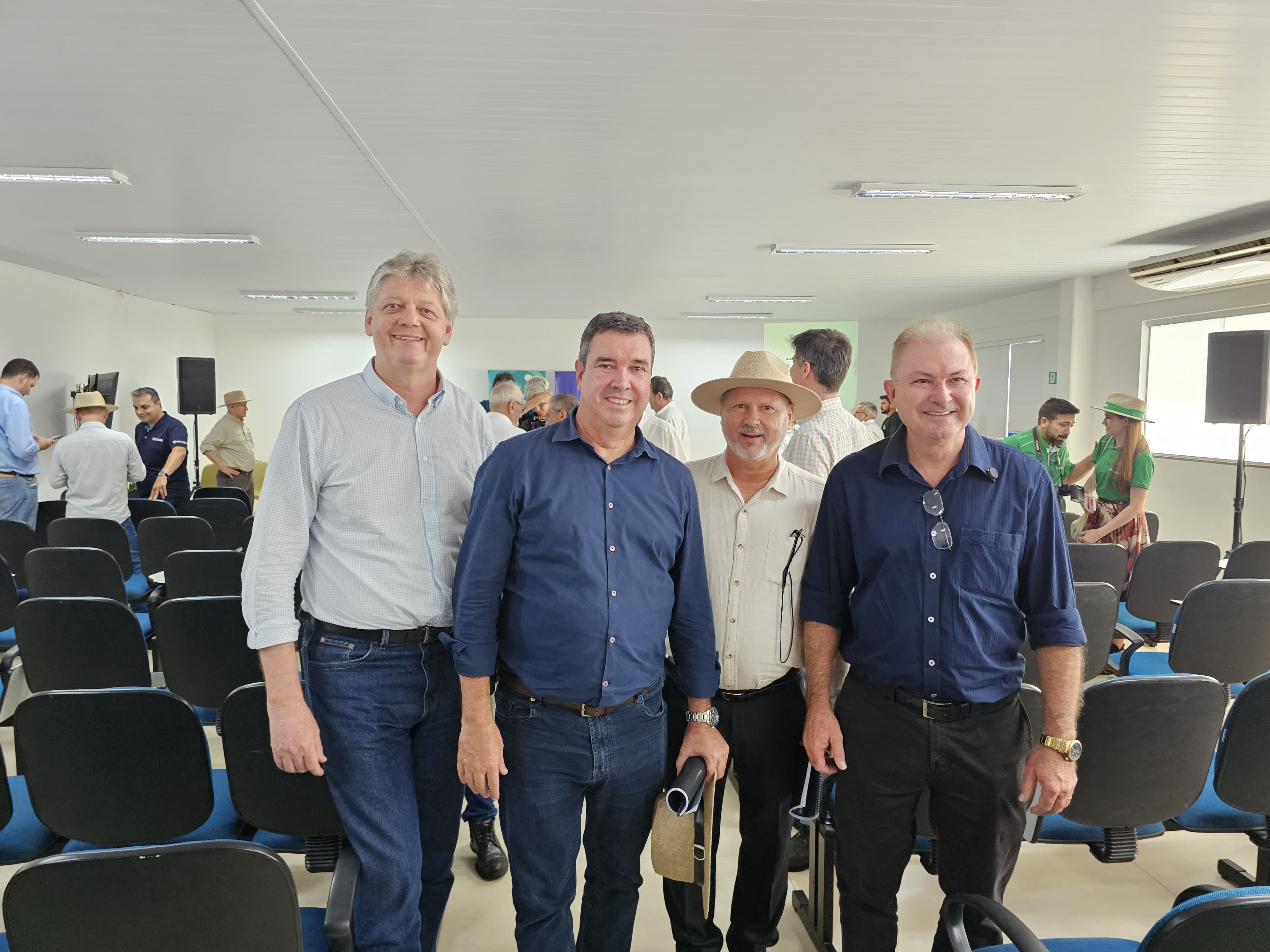 Procoop: Cooperativas do PR anunciam investimento de R$ 1,1 bilhão na expansão de atividades em Mato Grosso do Sul